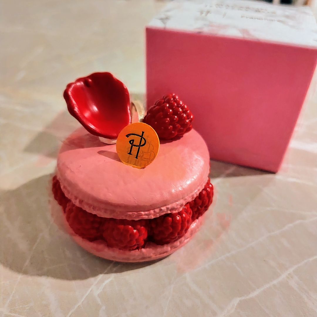ピエールエルメ　フランフラン　オーナメント 463431235_881616690344596_4147