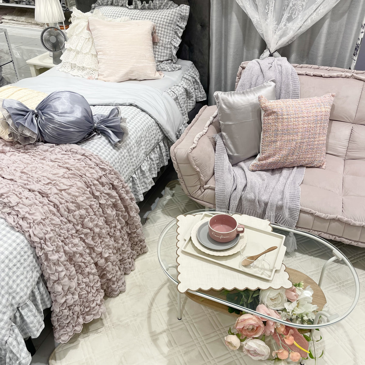 ピンク×グレーで作る春のワンルームコーディネート | Francfranc