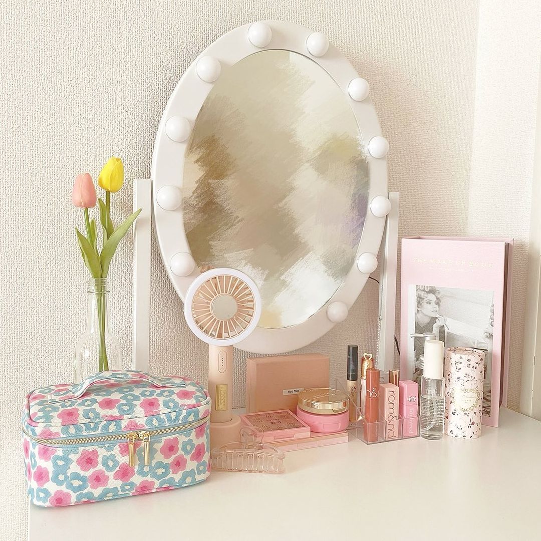 mirror_586a56bf-bb33-4789-9407