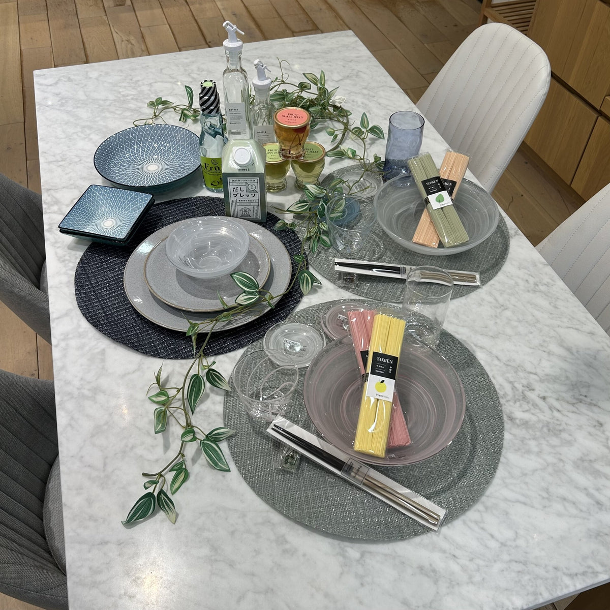 彩り豊かな夏食器で楽しむテーブルコーディネート | Francfranc