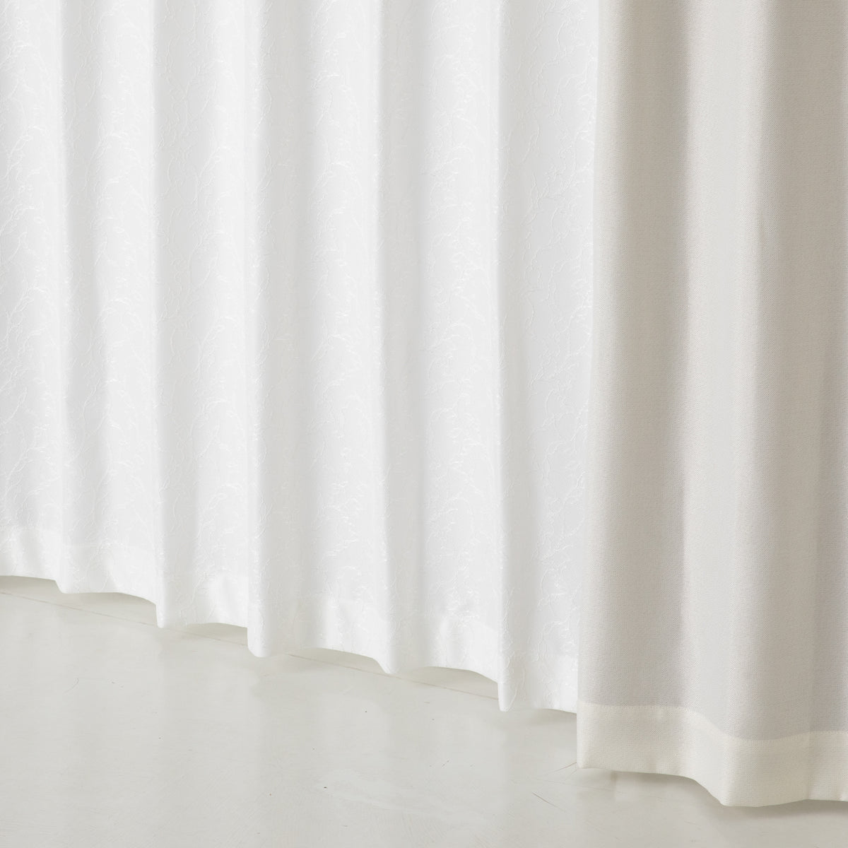 フランフラン　カーテン白　2枚組 フランフランカーテン白2枚組