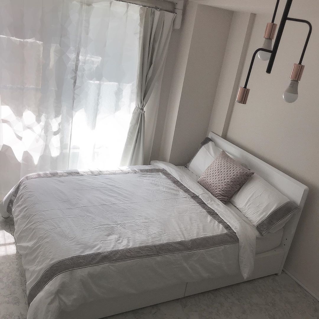 フランジュール】クッションとベッドスプレッドホワイト