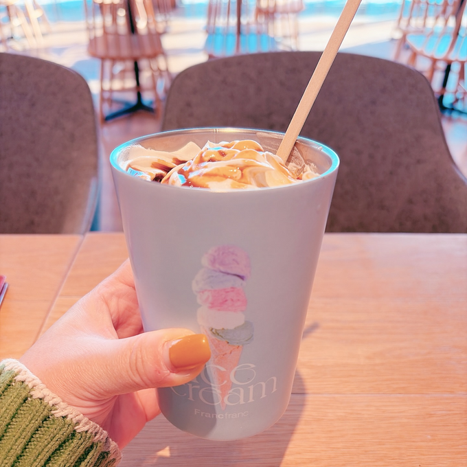 温かさキープ。持っても熱くない、直接飲み物を入れて使用することも