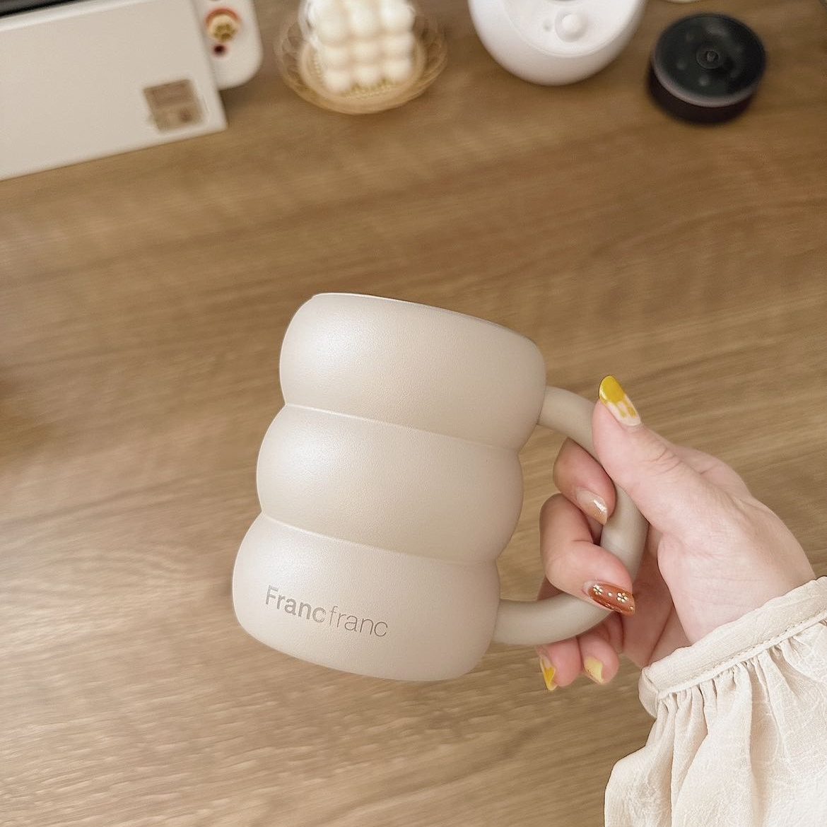 長時間飲みごろをキープ。トレンドのもこもこ形状が可愛らしい