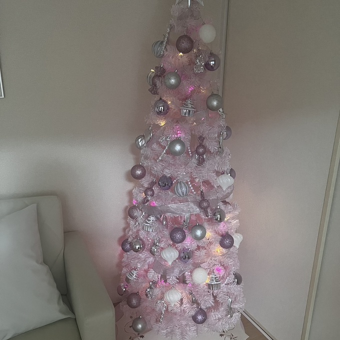 これ1つで完成！必要なものが全部揃ったピンクのクリスマスツリー