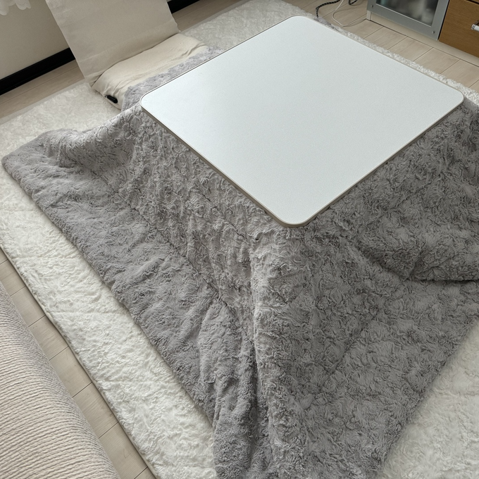 思わず頬ずりしたくなるようなふわふわのファーが心地いい肌触りの 思わず頬ずりしたくなるようなふわふわのファーが心地いい肌触りの