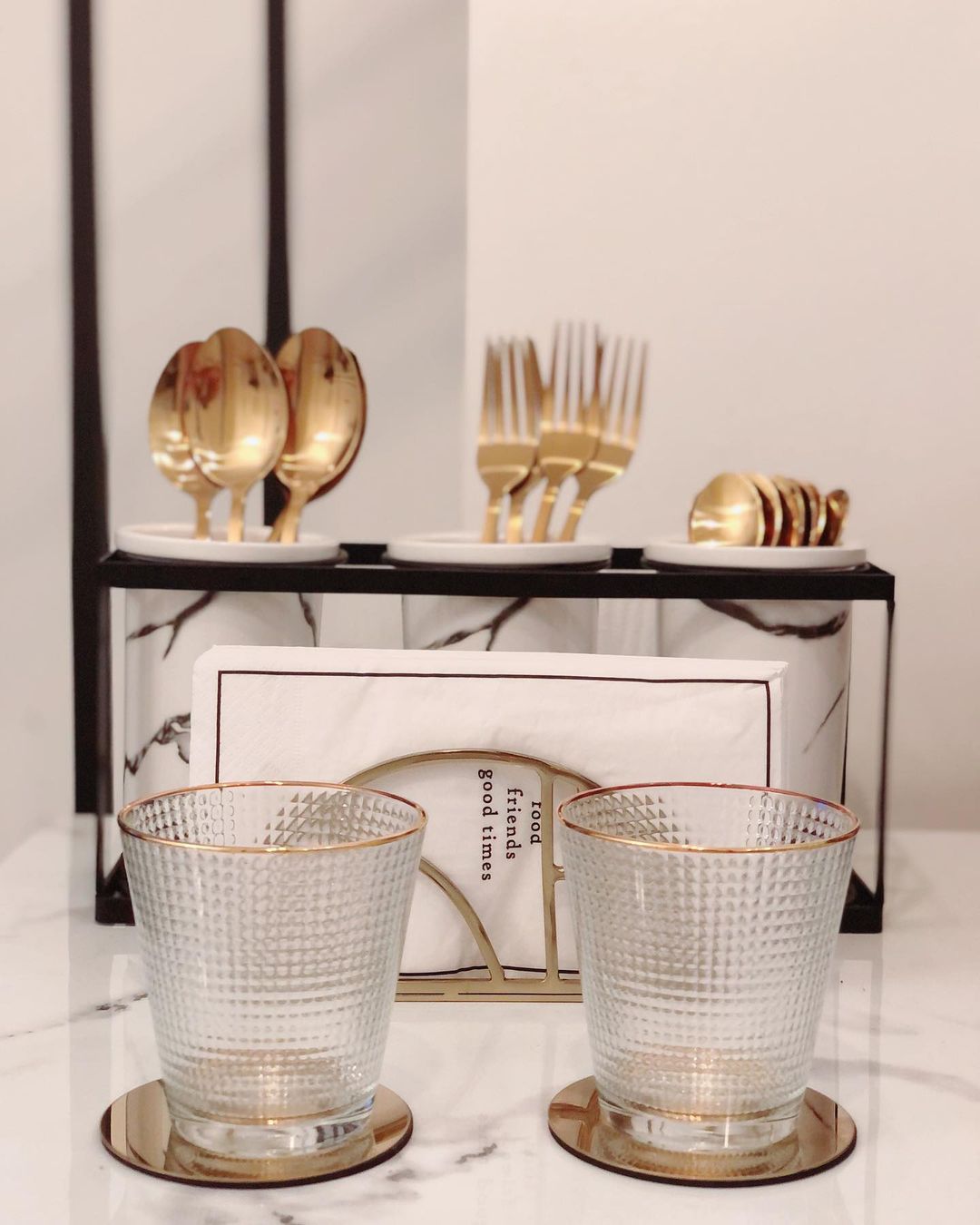 ゴールドリムで食卓が明るくなるグラスシリーズ | Francfranc（フラン