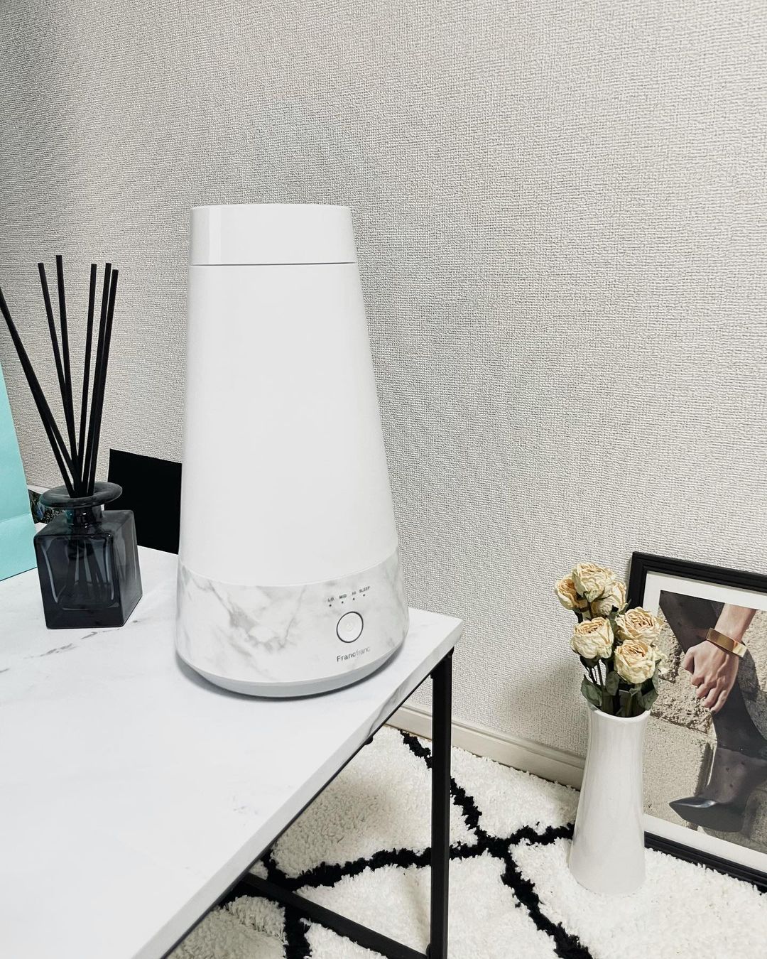 シンプルインテリアに馴染む、人気の大理石柄加湿器 | Francfranc