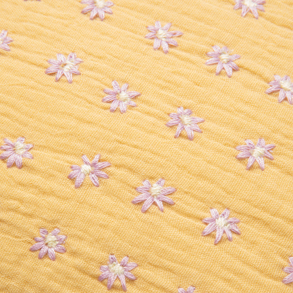 EMBフラワーフリル クッションカバー 450×450 イエロー×ピンク（C-004