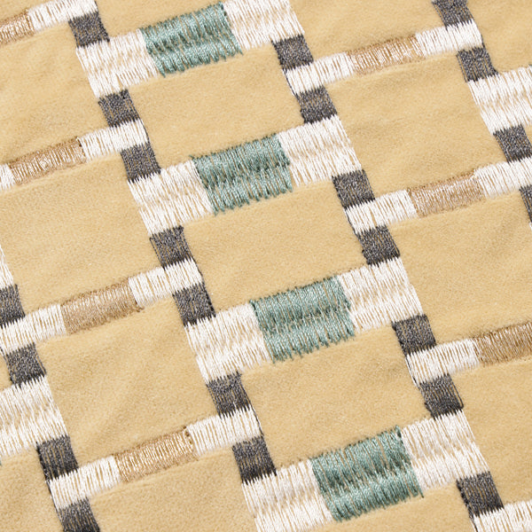 ジオメトリックEMB クッションカバー 450×450 イエロー（029）