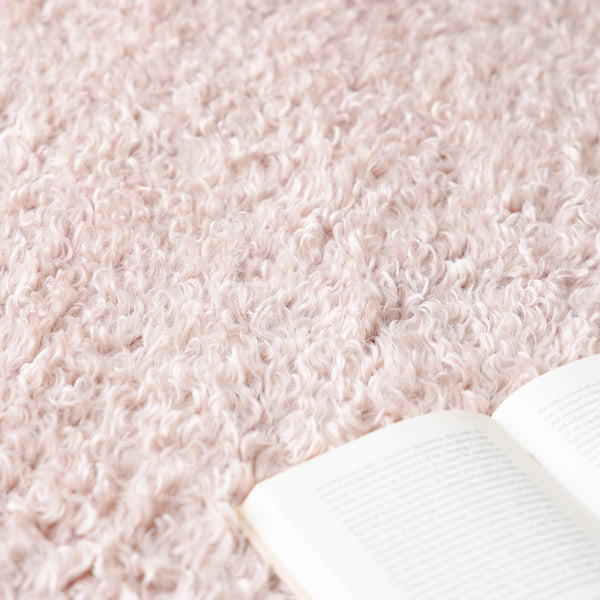 カールファー ラグ M 2000×1400 ピンク