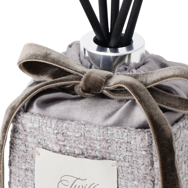 ツイルコンフォート フレグランス ディフューザー グレー（深みのあるウッドとムスクの香り）