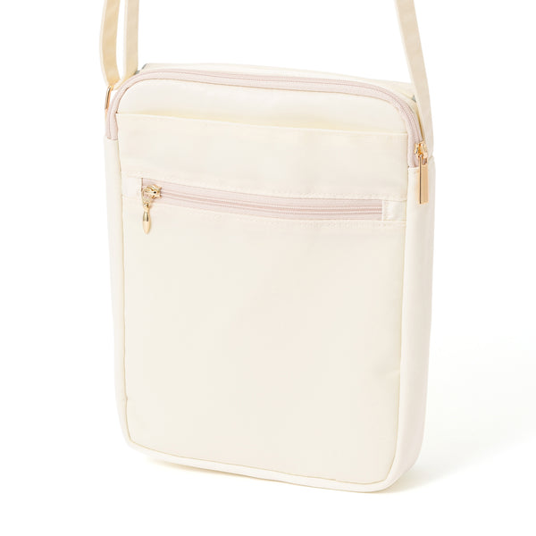 バイカラーサテン トラベルサコッシュ ミント×アイボリー