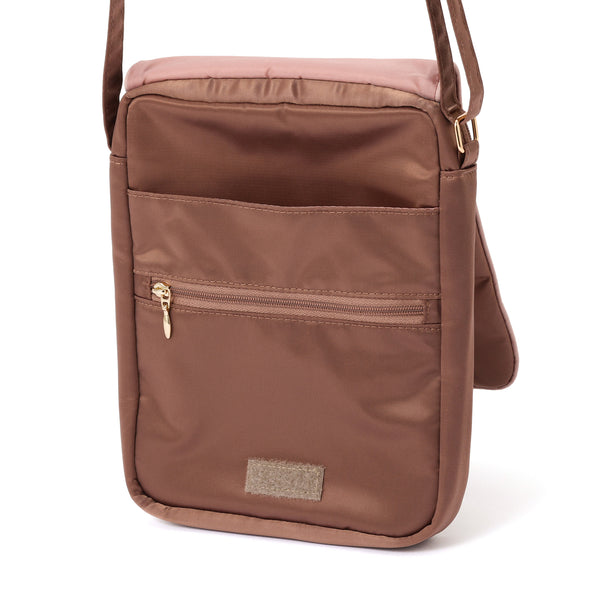 バイカラーサテン トラベルサコッシュ ピンク×ブラウン