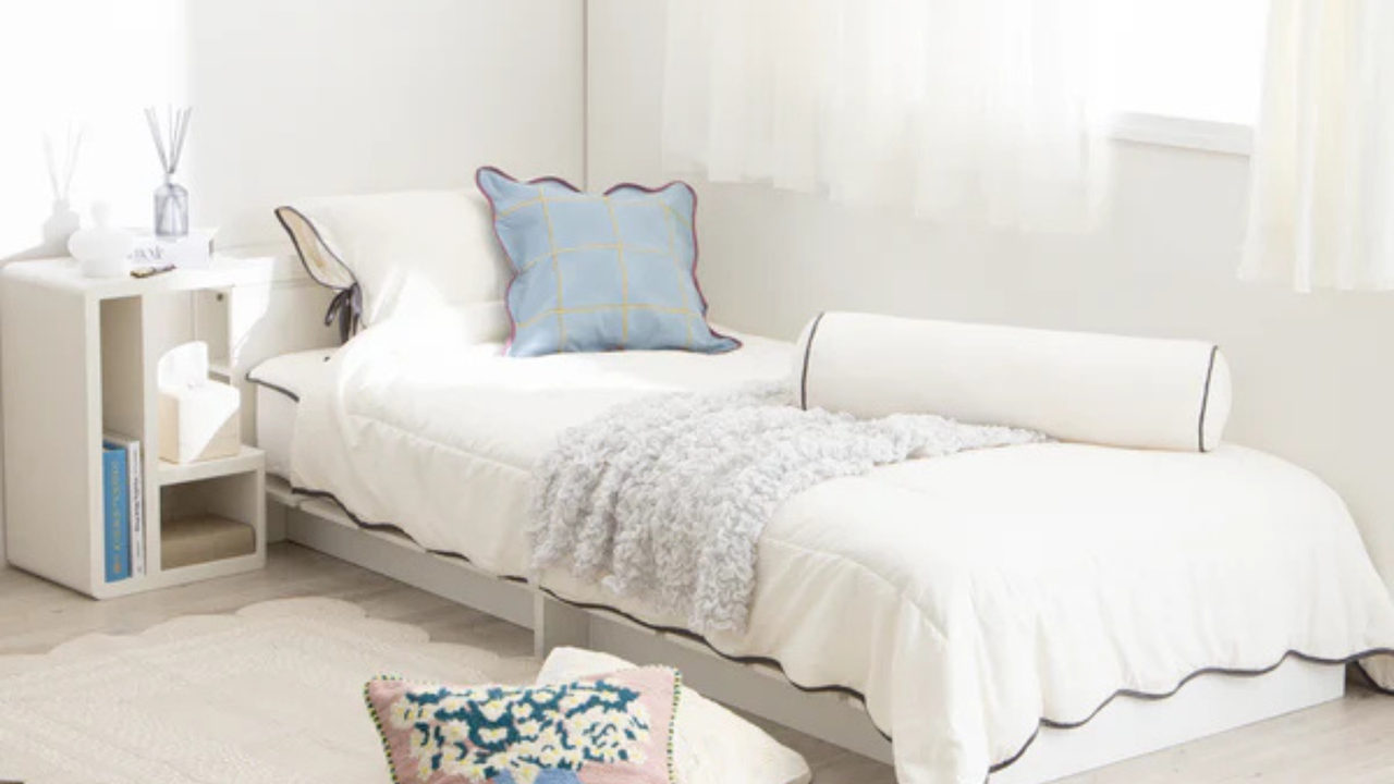 人気のふわろシリーズに、今年は2通りの肌触りを楽しめるリバーシブル仕様が登場。夏の快適さはそのままに、春や秋にも心地よくご使用いただけます。