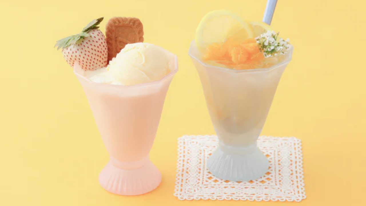 半透明のパステルカラーがやさしい、ミニサイズのガラスパフェタンブラー。いつものデザートタイムを、プチカフェ気分でかわいく彩ります。