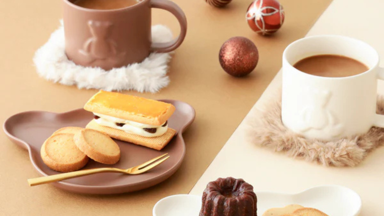 くまモチーフがかわいいおうちカフェセット。お気に入りのドリンクとお菓子を乗せれば、ほっと癒やされるカフェ時間が楽しめます。ギフト交換にもぴったりのアイテムです。