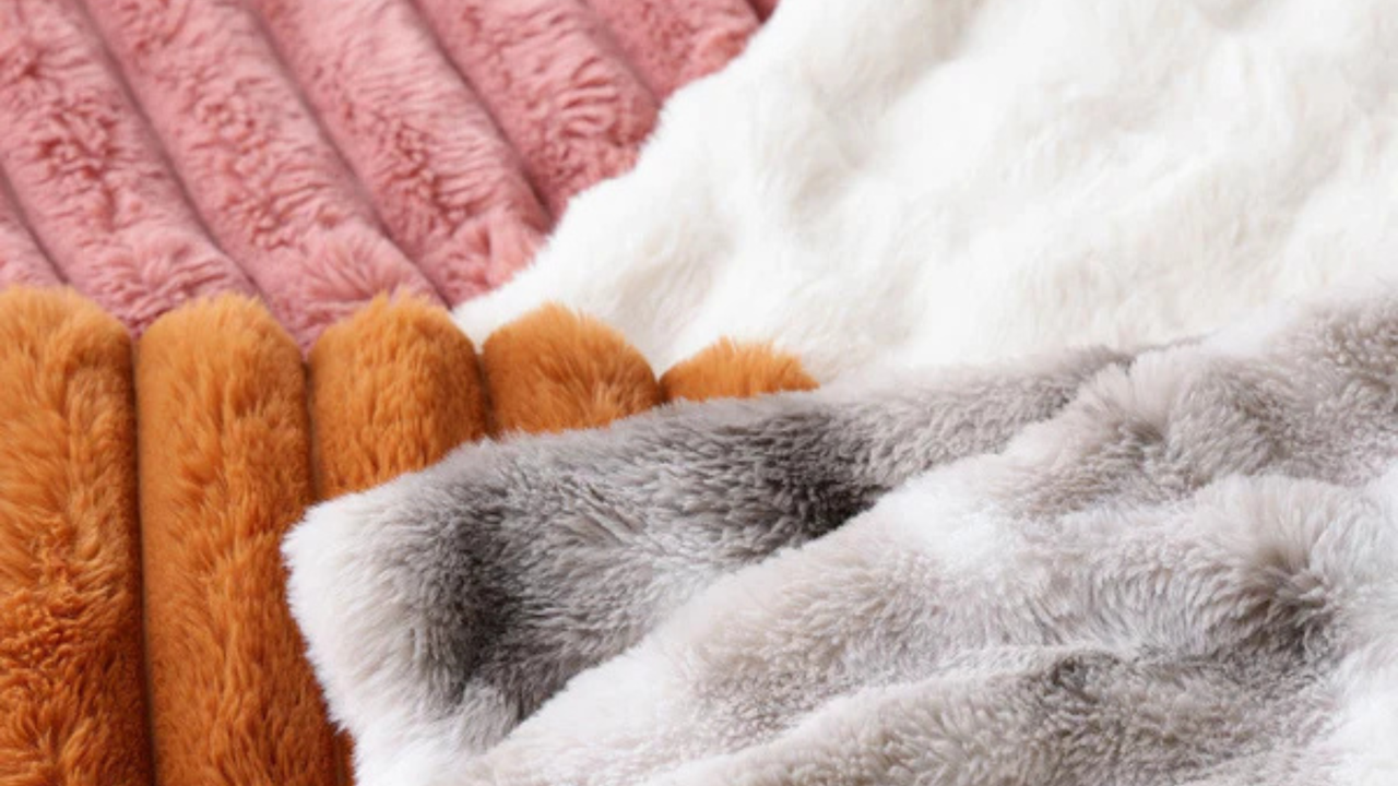 柔らかな肌触りで、生地の端までしっかりぽかぽか温まるヒーター付きブランケット。無段階の温度調整で好みの暖かさにセットでき、冬のおうち時間をより快適に過ごせます。